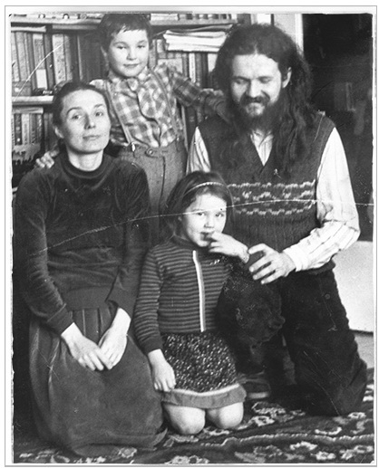 Spiritual Father of St. Elisabeth Convent Andrej  Andrei Lemeshonok with family