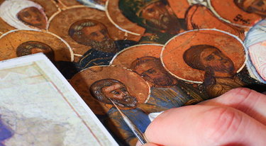 The icon restoration studio: giving a new life to an icon